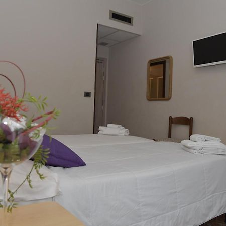 Hotel San Benedetto Peschiera del Garda Extérieur photo