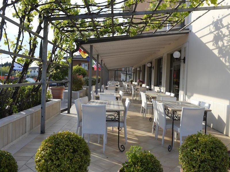 Hotel San Benedetto Peschiera del Garda Extérieur photo