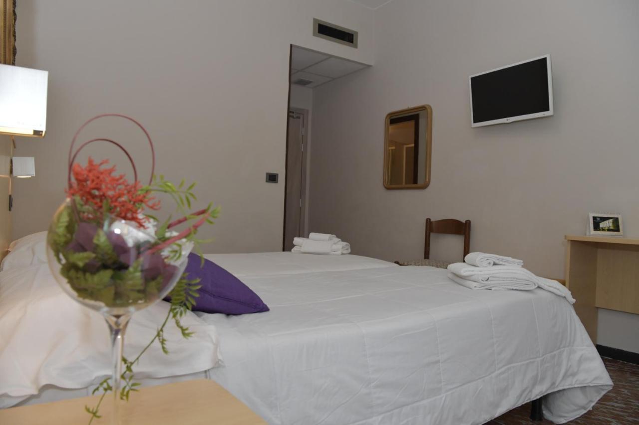 Hotel San Benedetto Peschiera del Garda Extérieur photo