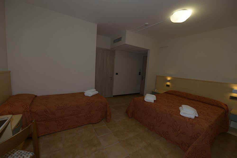 Hotel San Benedetto Peschiera del Garda Extérieur photo