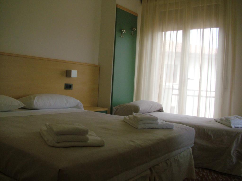 Hotel San Benedetto Peschiera del Garda Extérieur photo