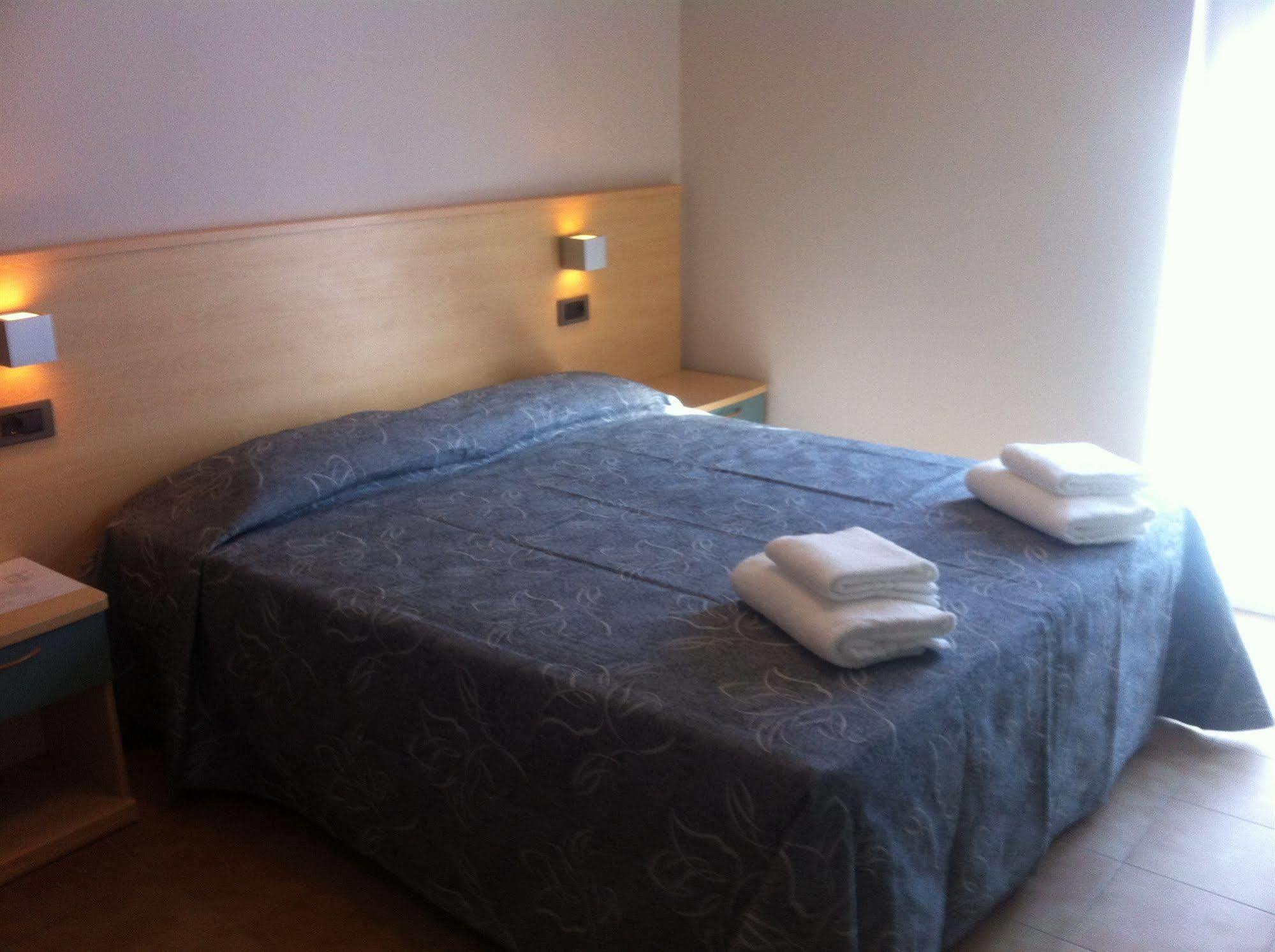 Hotel San Benedetto Peschiera del Garda Extérieur photo