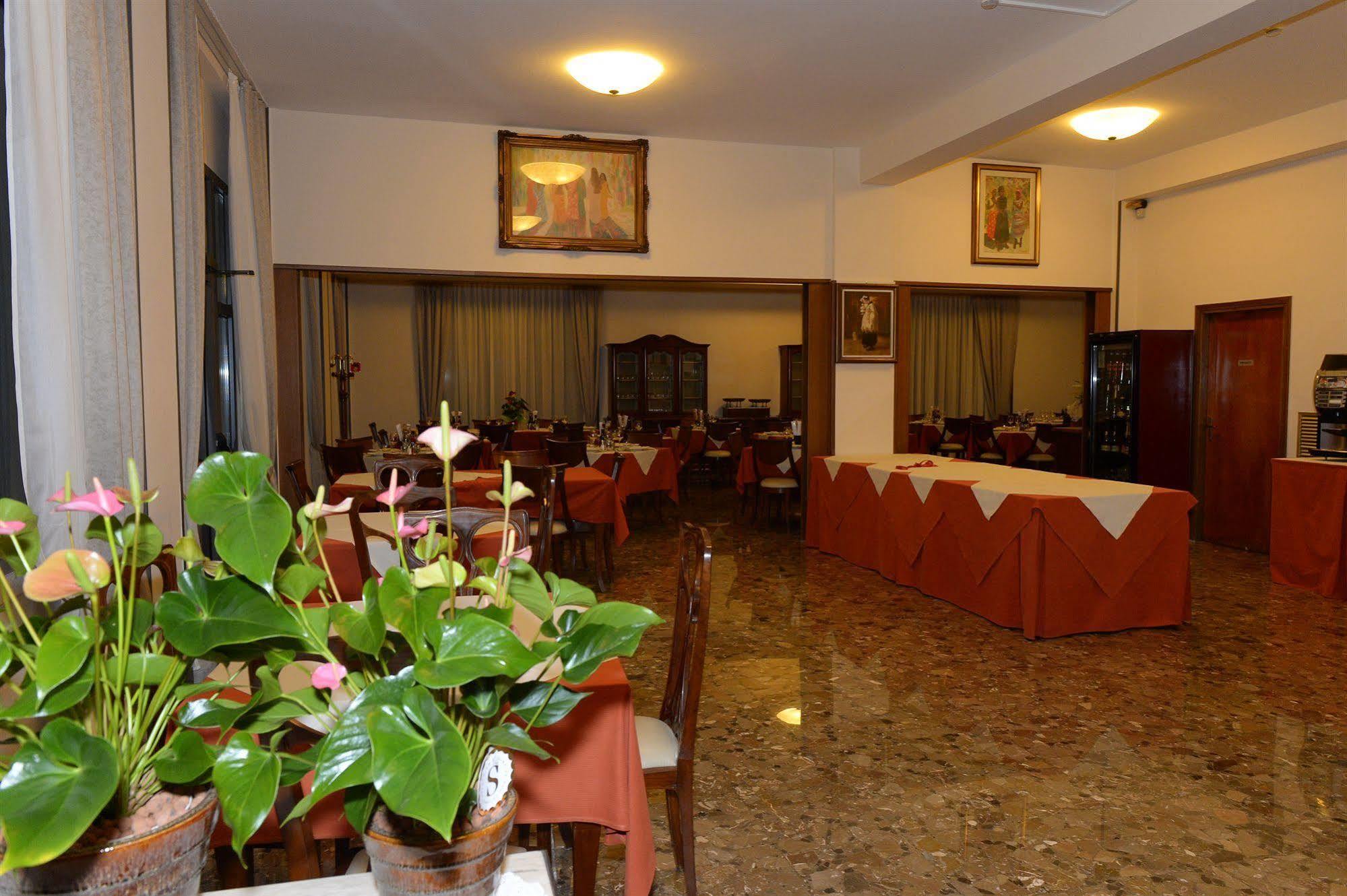 Hotel San Benedetto Peschiera del Garda Extérieur photo